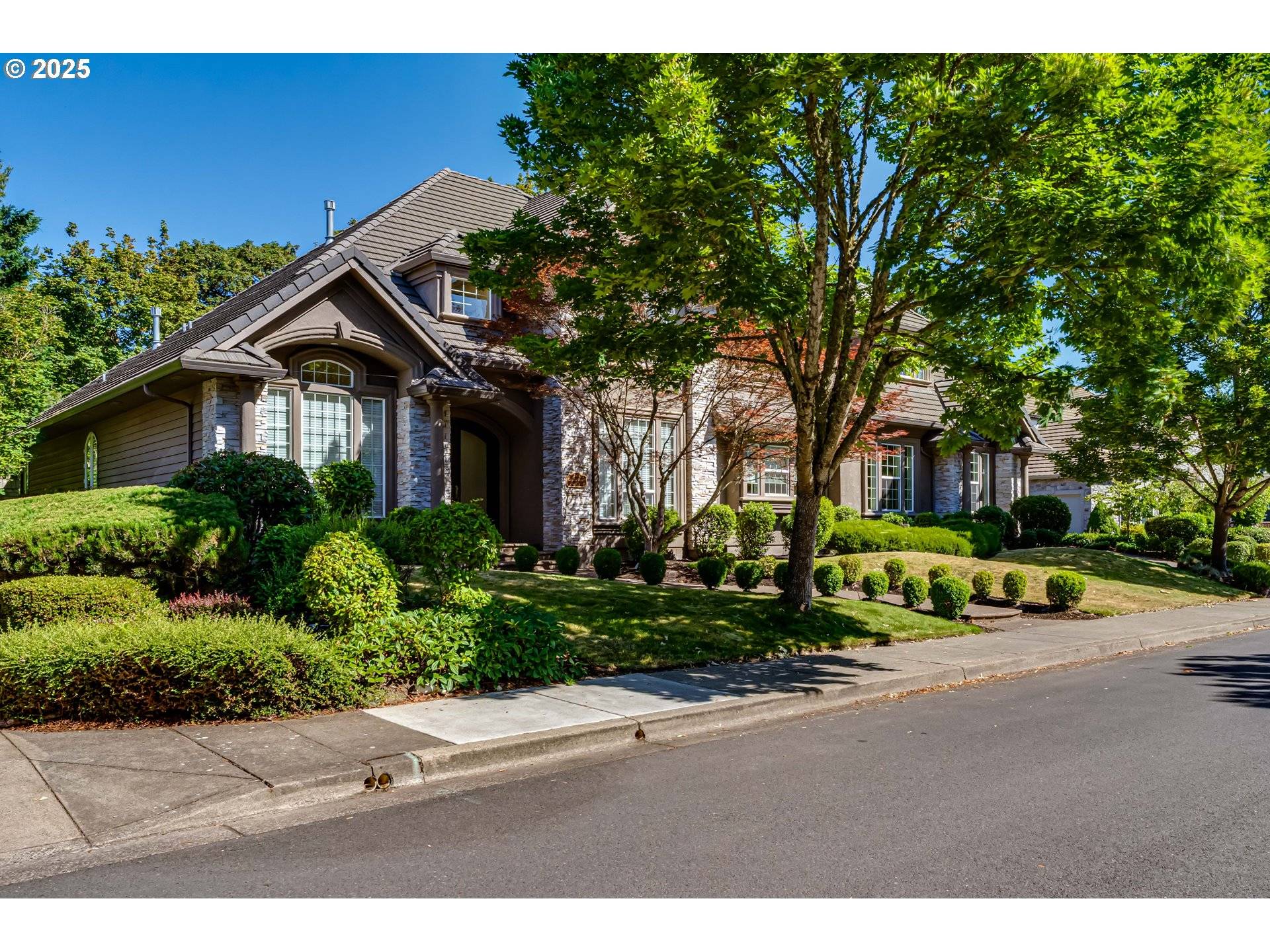 Eugene, OR 97401,2874 RIVERWALK LOOP