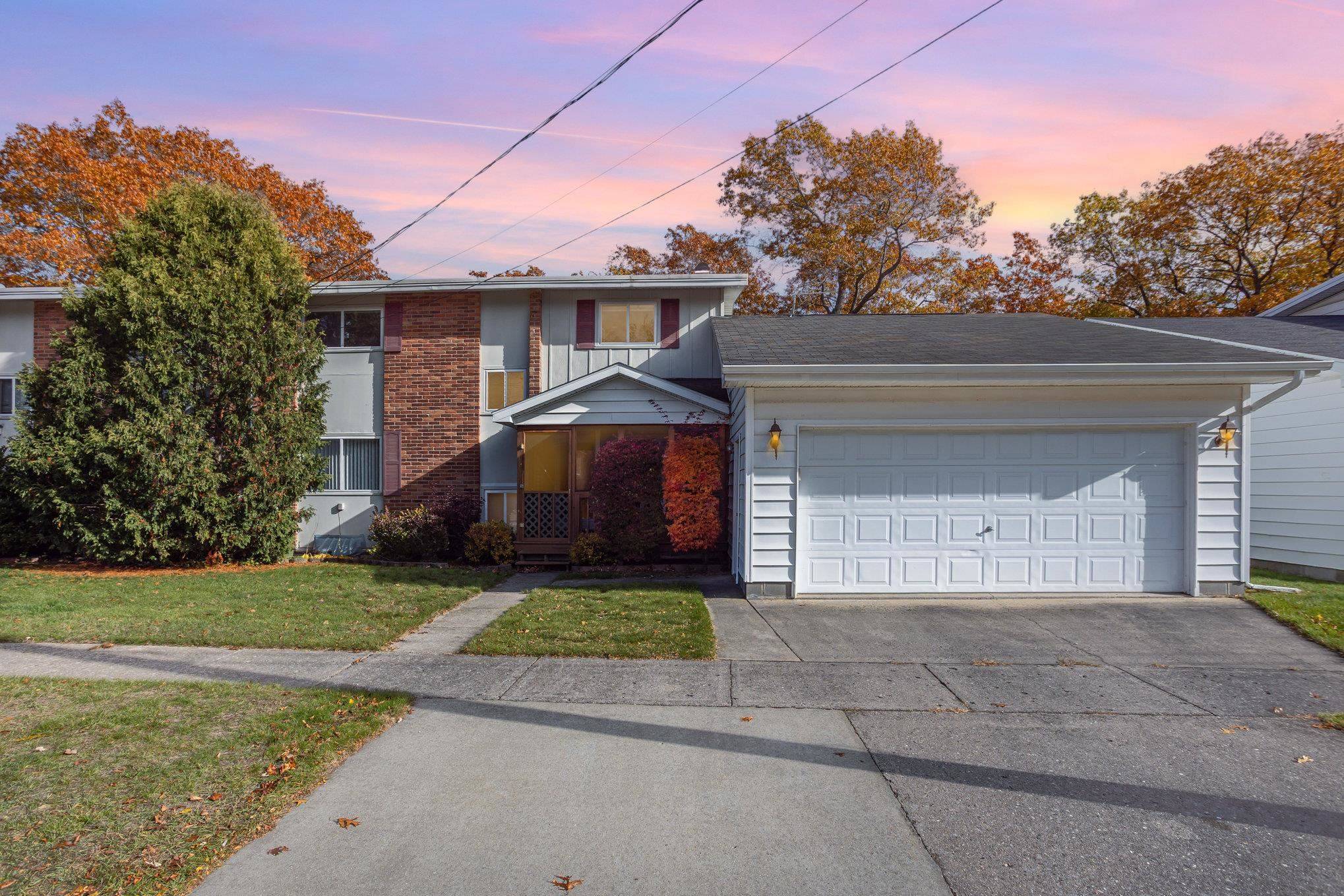 Oscoda, MI 48750,9515 Montana ST