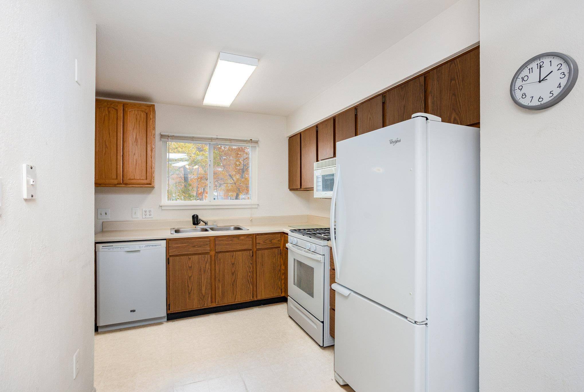 Oscoda, MI 48750,9515 Montana ST