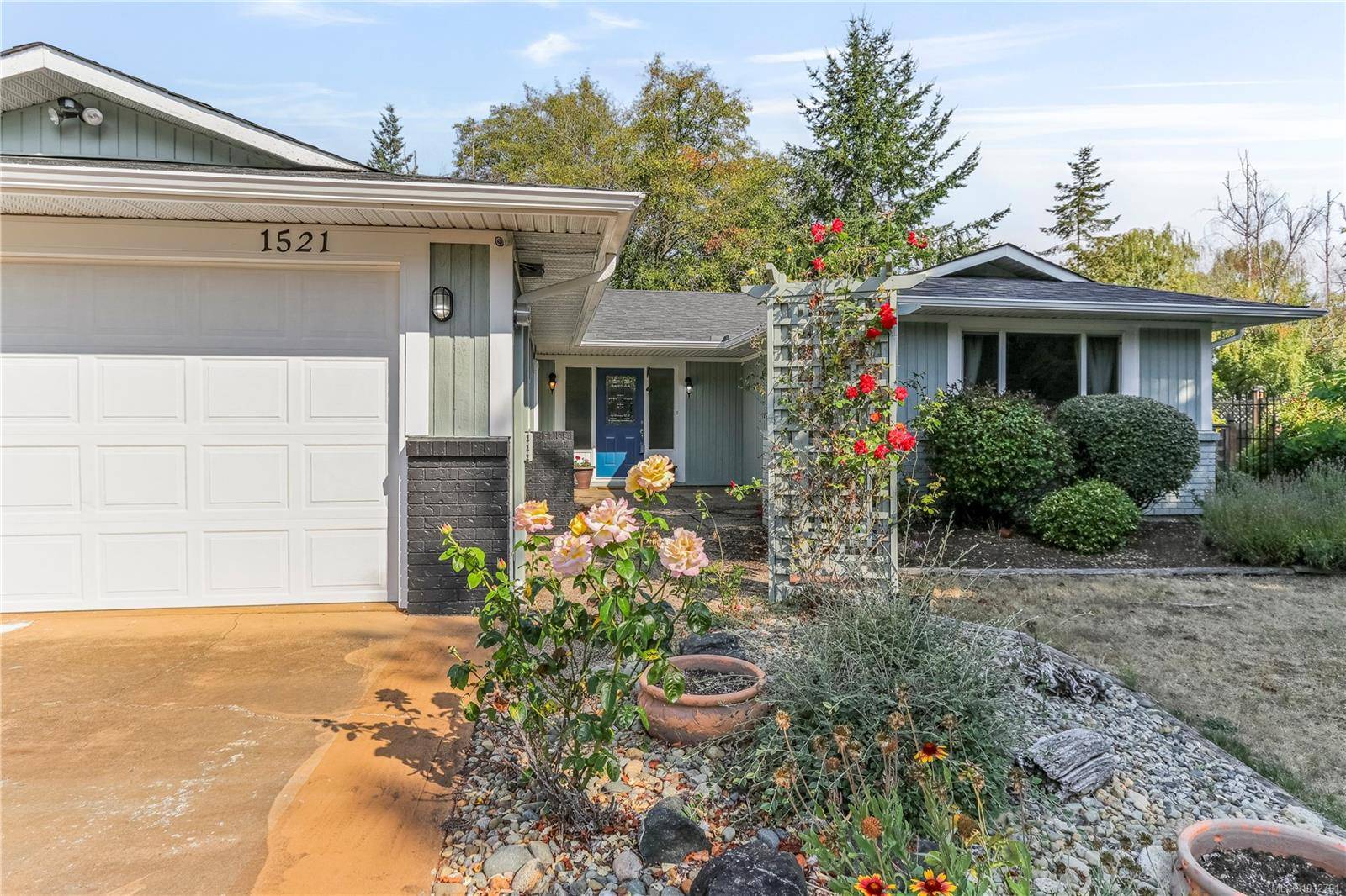 French Creek, BC V9P 1Y5,1521 Marine Cir