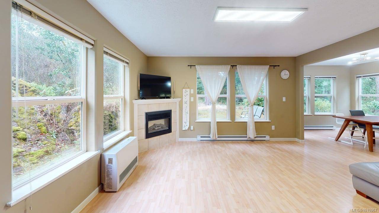 View Royal, BC V9B 6L7,95 Talcott Rd #10