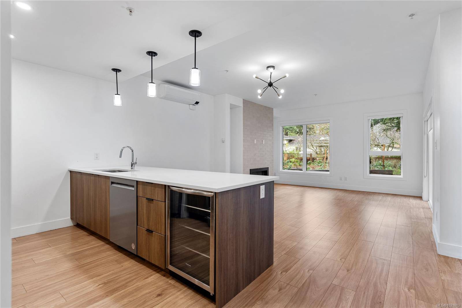 Colwood, BC V9B 1X7,2330 Sooke Rd #8