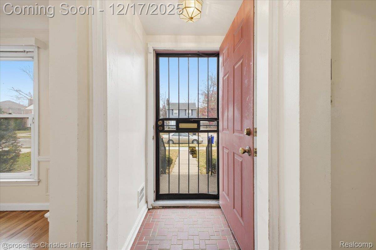 Detroit, MI 48235,18945 Littlefield ST