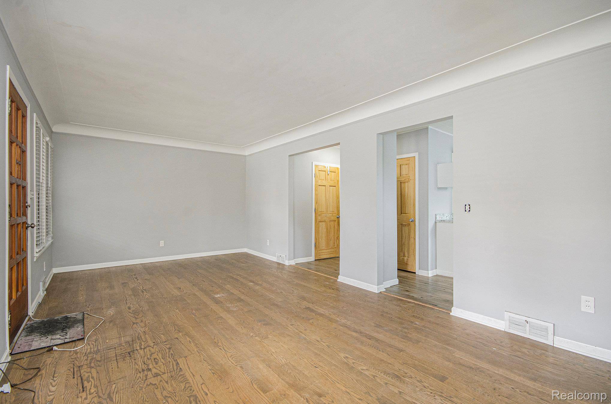 Eastpointe, MI 48021,15105 Charles R AVE