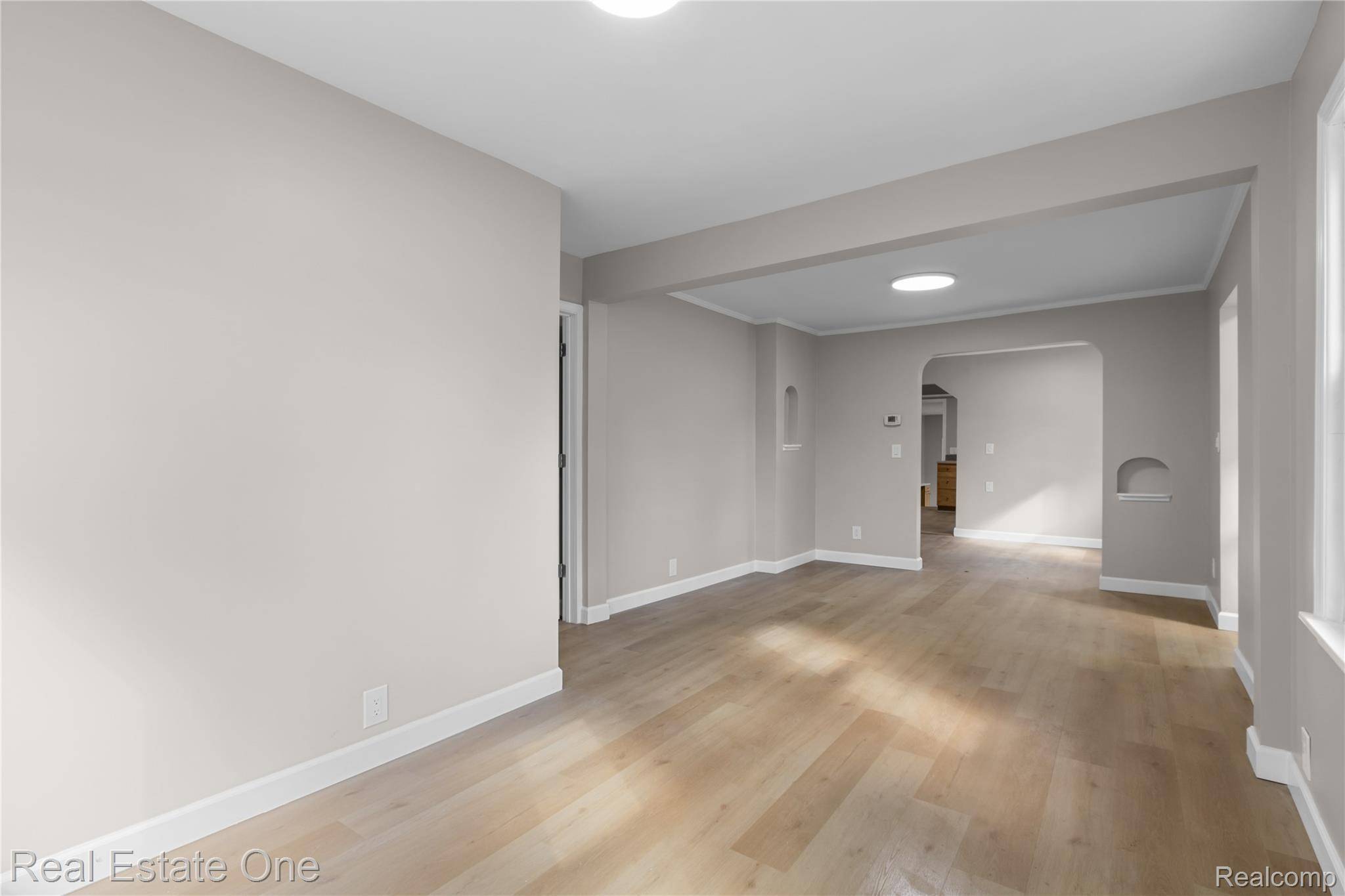 Livonia, MI 48152,18404 Deering ST