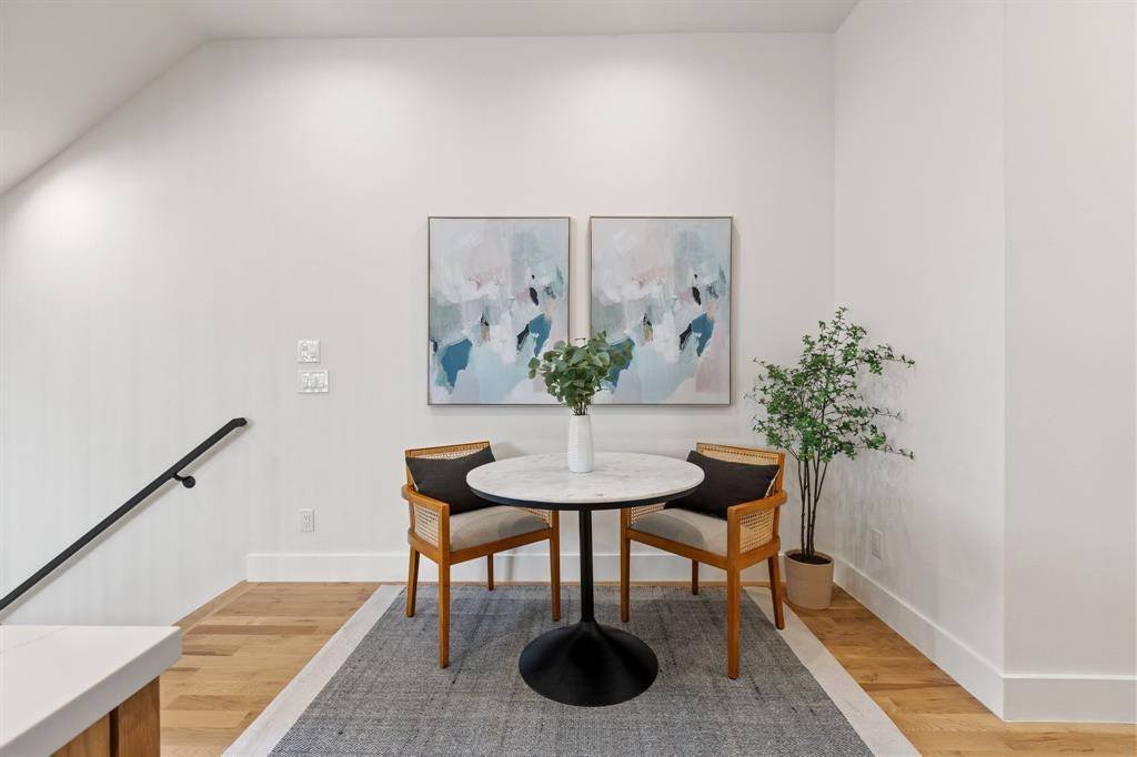 Dallas, TX 75219,4330 Dickason Avenue #102