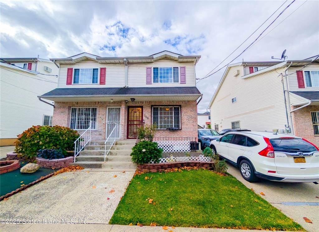 Staten  Island, NY 10304,208 Osgood AVE