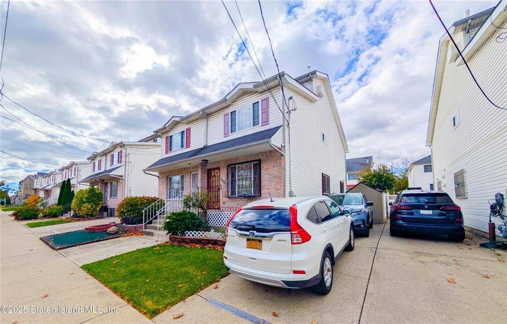 Staten  Island, NY 10304,208 Osgood AVE