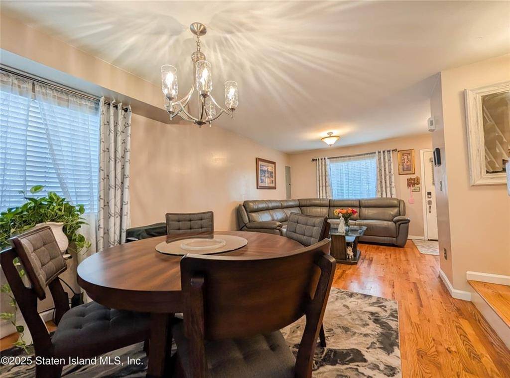 Staten  Island, NY 10304,208 Osgood AVE