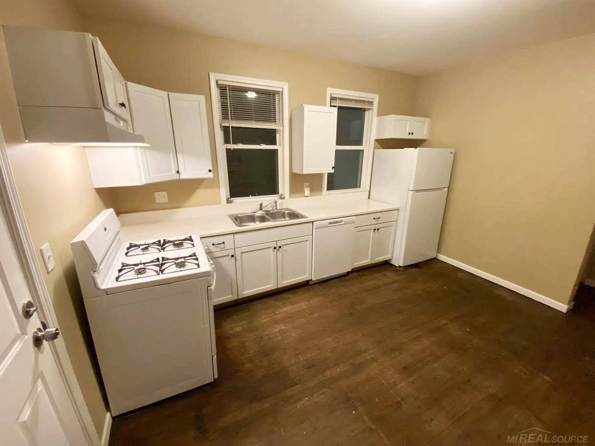 Detroit, MI 48213,5766 Parker ST