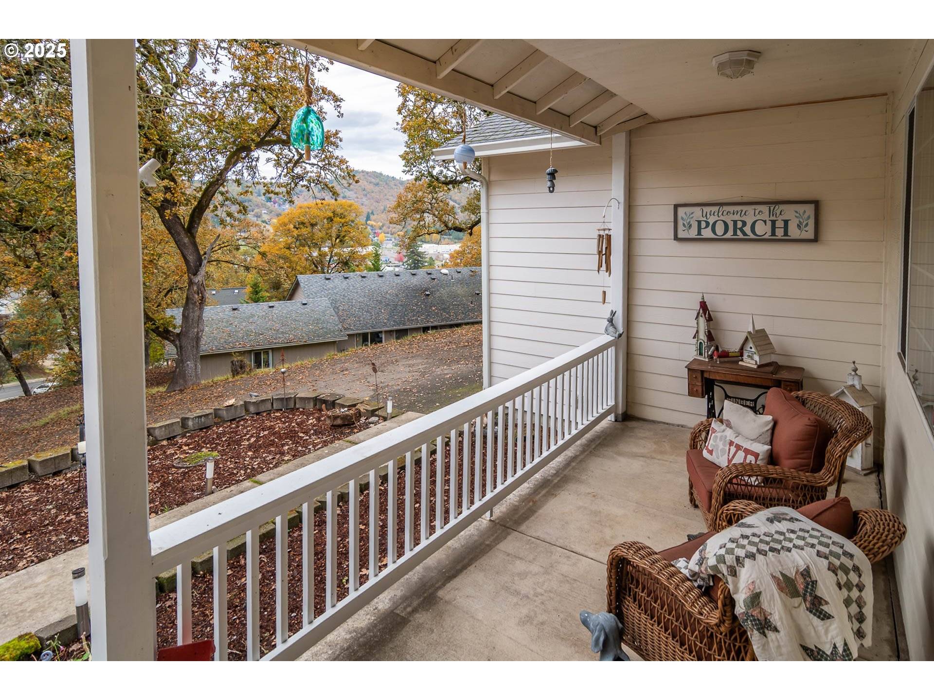 Roseburg, OR 97470,487 SE DOS GATOS CT