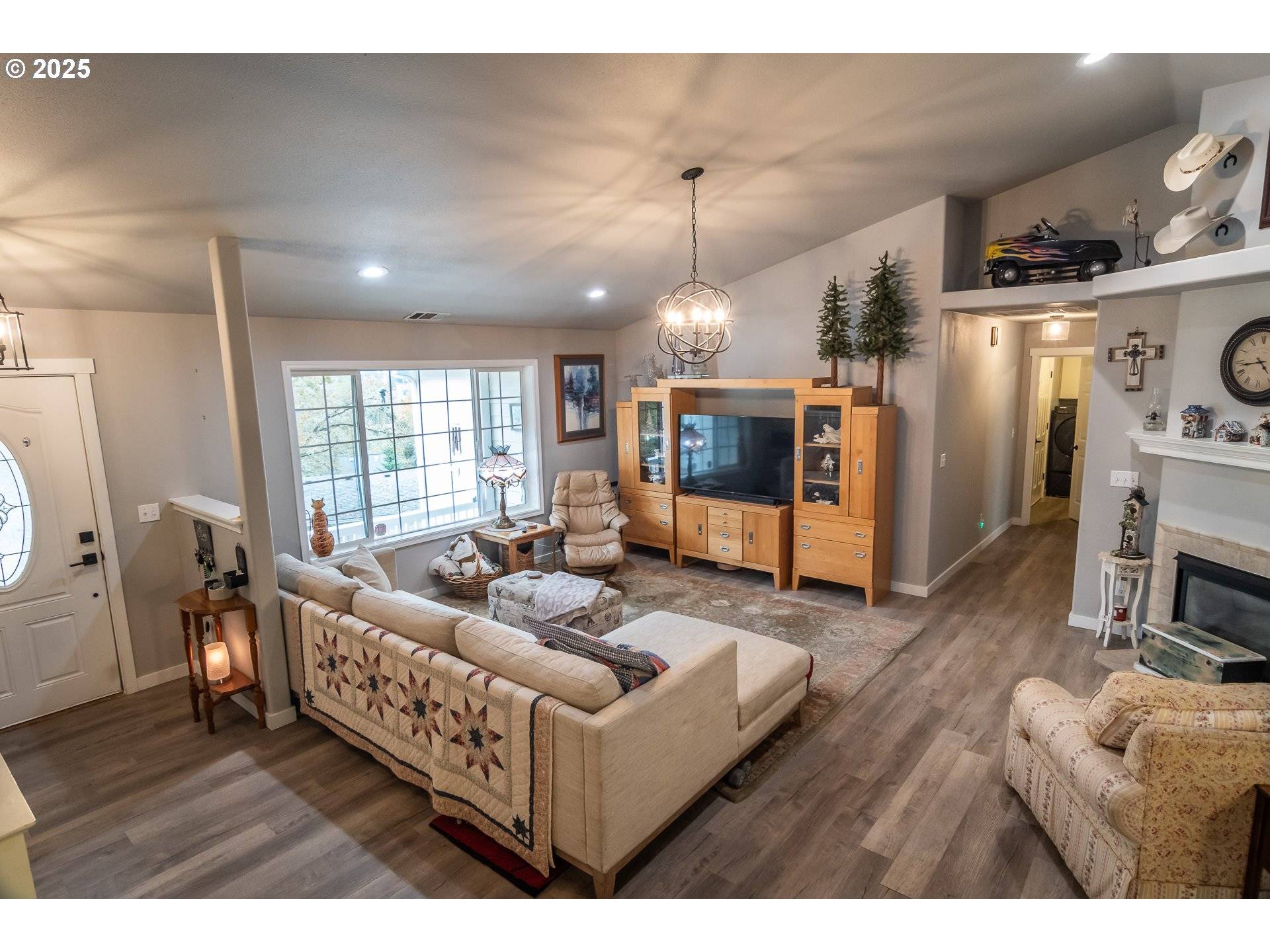 Roseburg, OR 97470,487 SE DOS GATOS CT