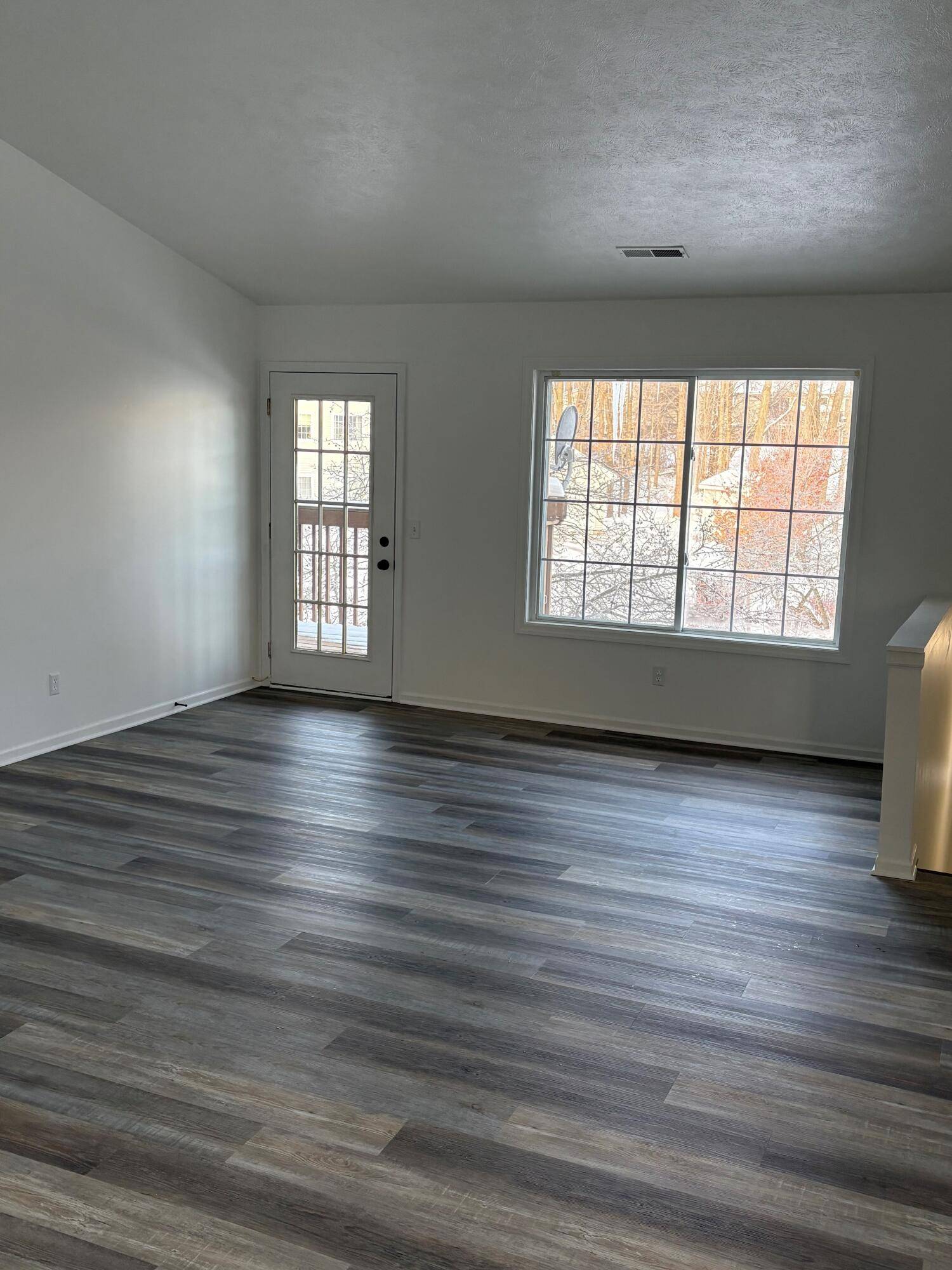 Rockford, MI 49341,190 Hunters LN NE #38