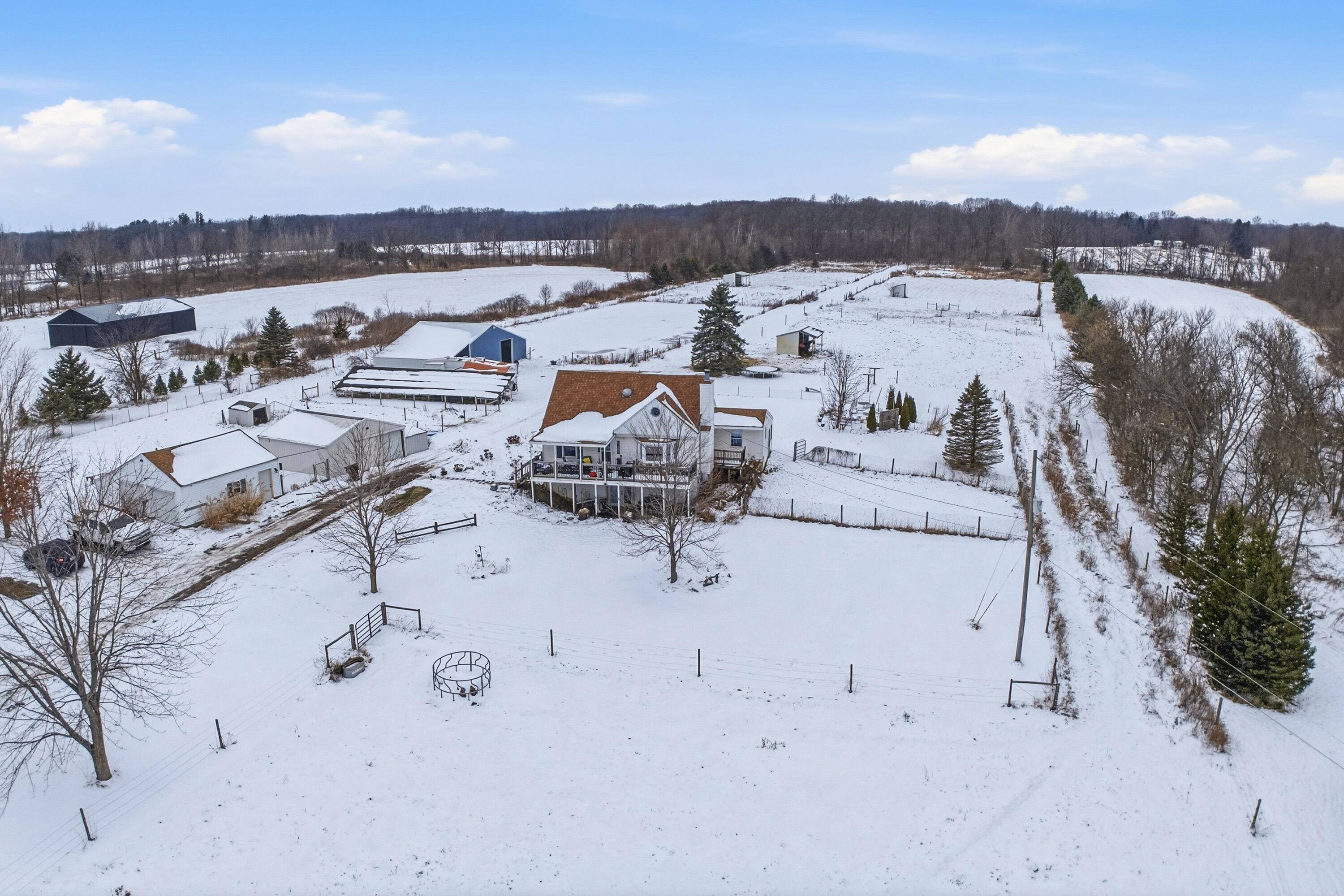 Eaton Rapids, MI 48827,8595 Columbia HWY