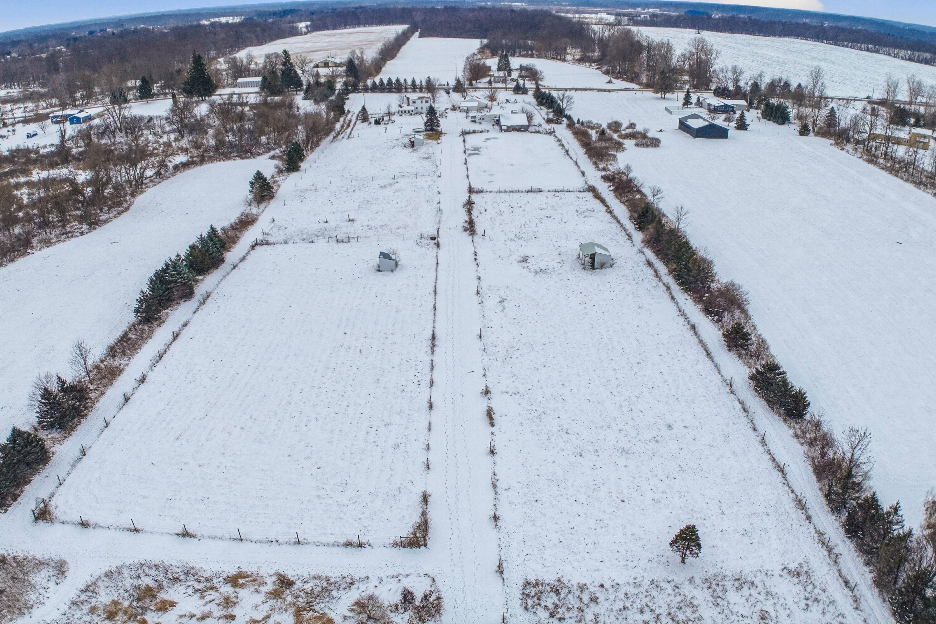 Eaton Rapids, MI 48827,8595 Columbia HWY