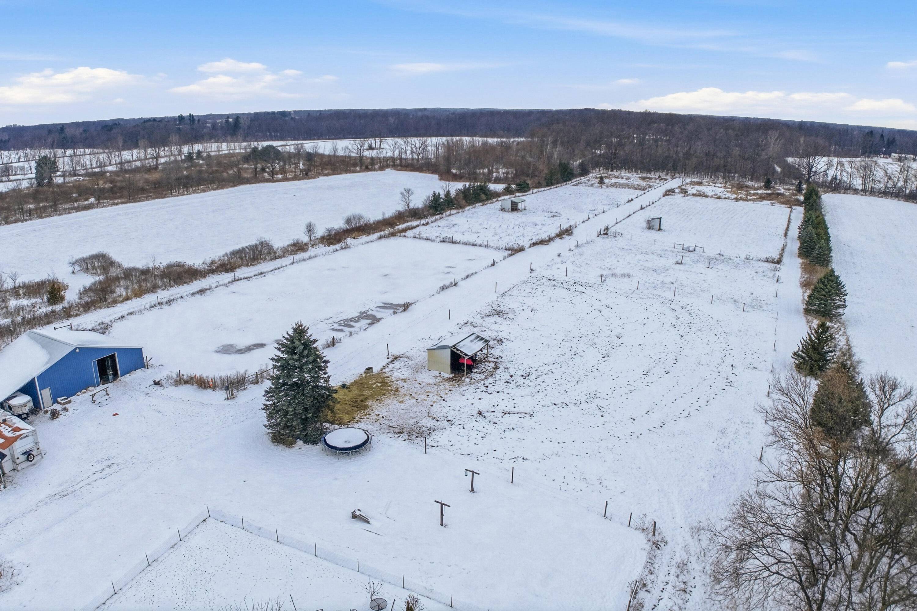 Eaton Rapids, MI 48827,8595 Columbia HWY