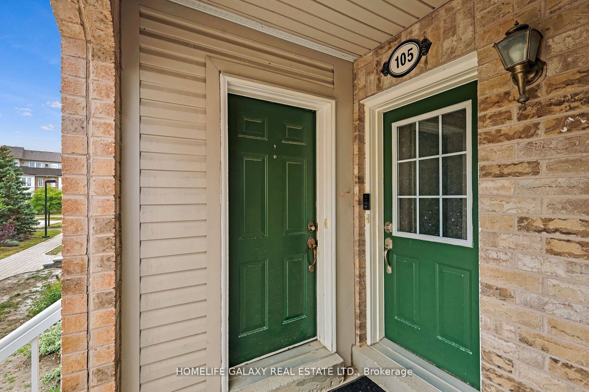 Toronto E11, ON M1B 6K1,42 Pinery TRL #106