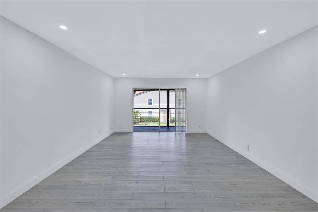 Coral Springs, FL 33065,2830 Riverside Dr #201-C