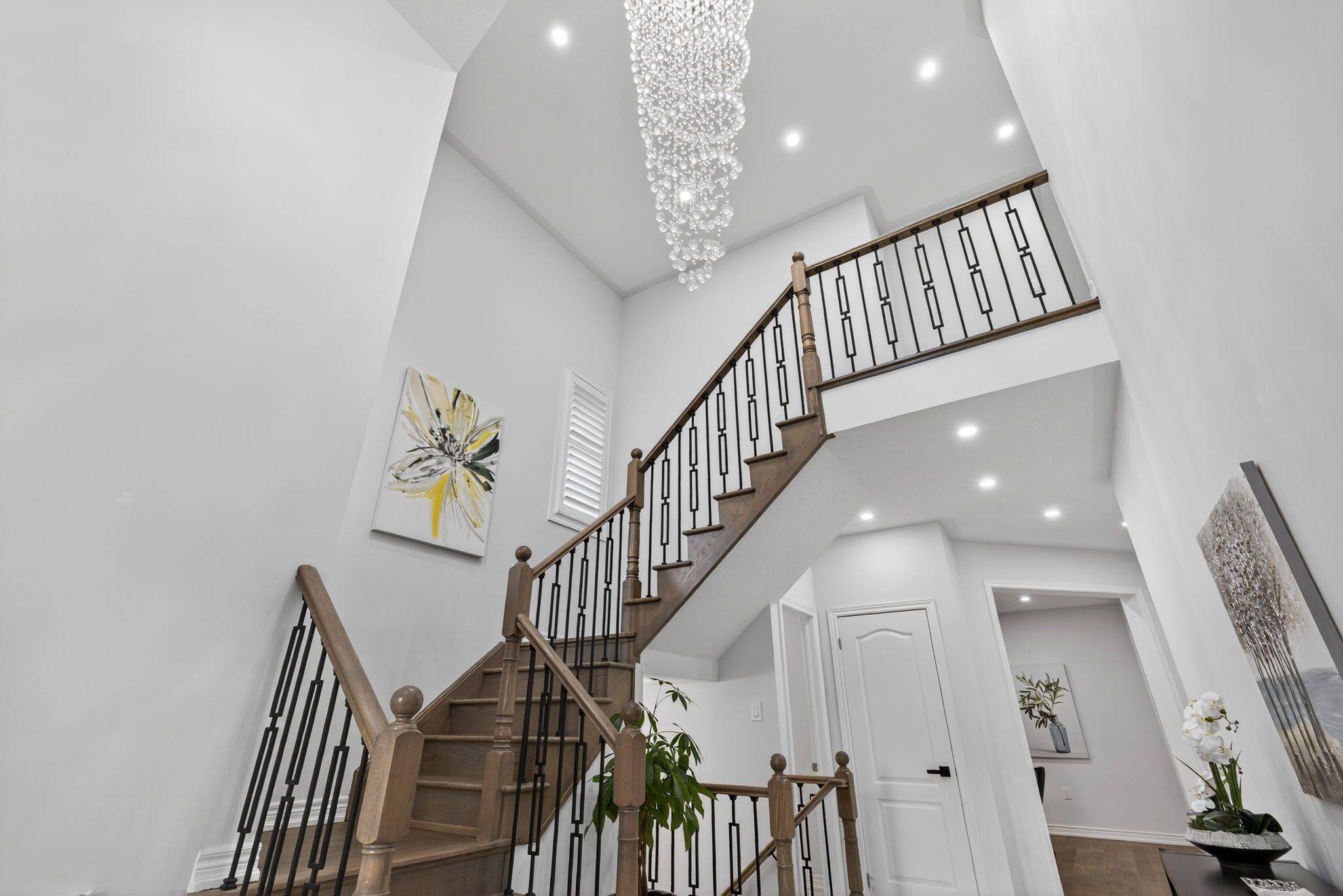 East Gwillimbury, ON L0G 1M0,32 Frederick Taylor WAY