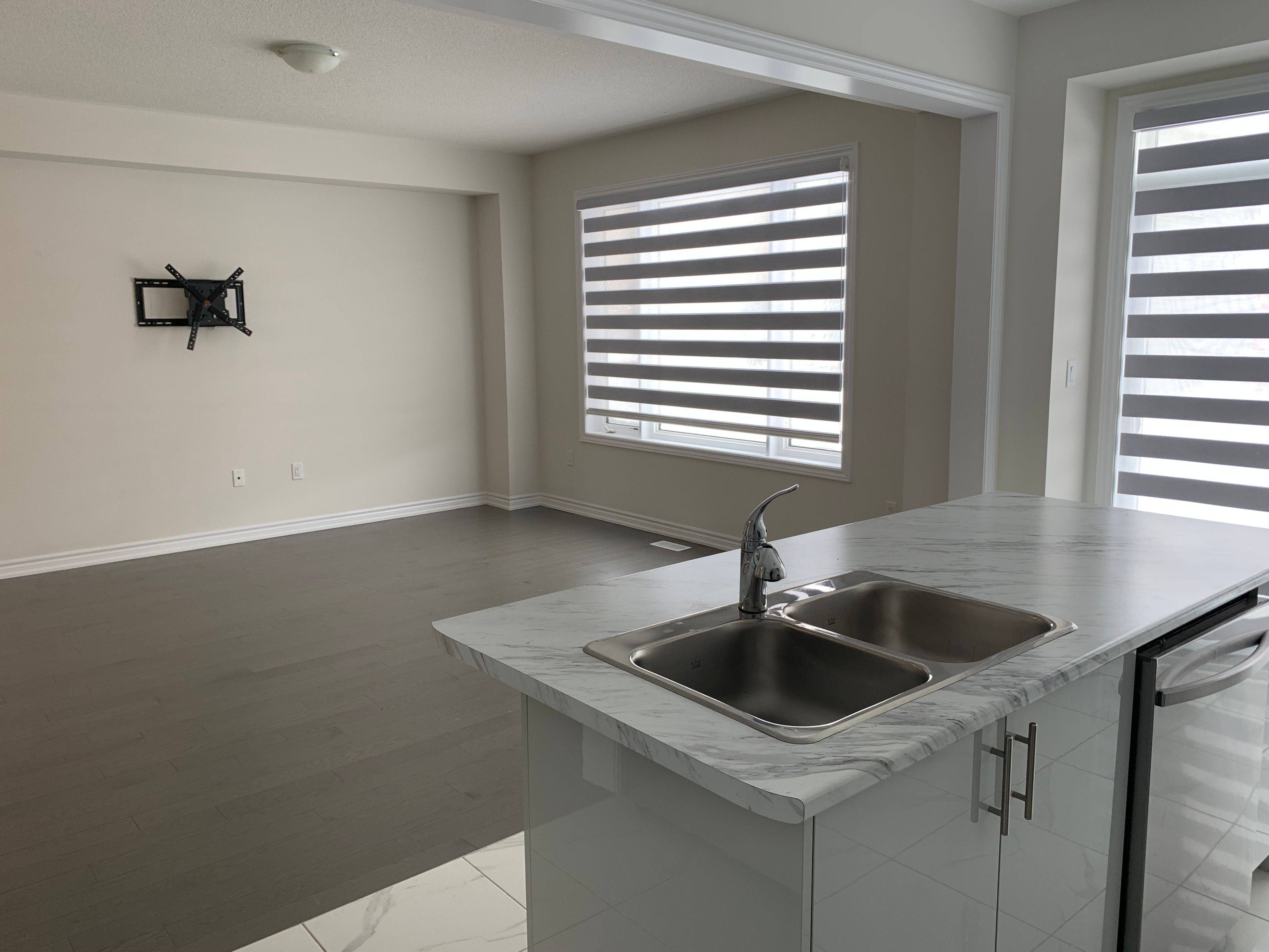 Barrie, ON L9S 2Z8,20 Rochester DR