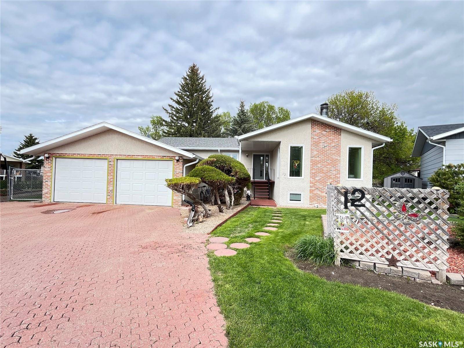 Maple Creek, SK S0N 1N0,12 Chinook PLACE