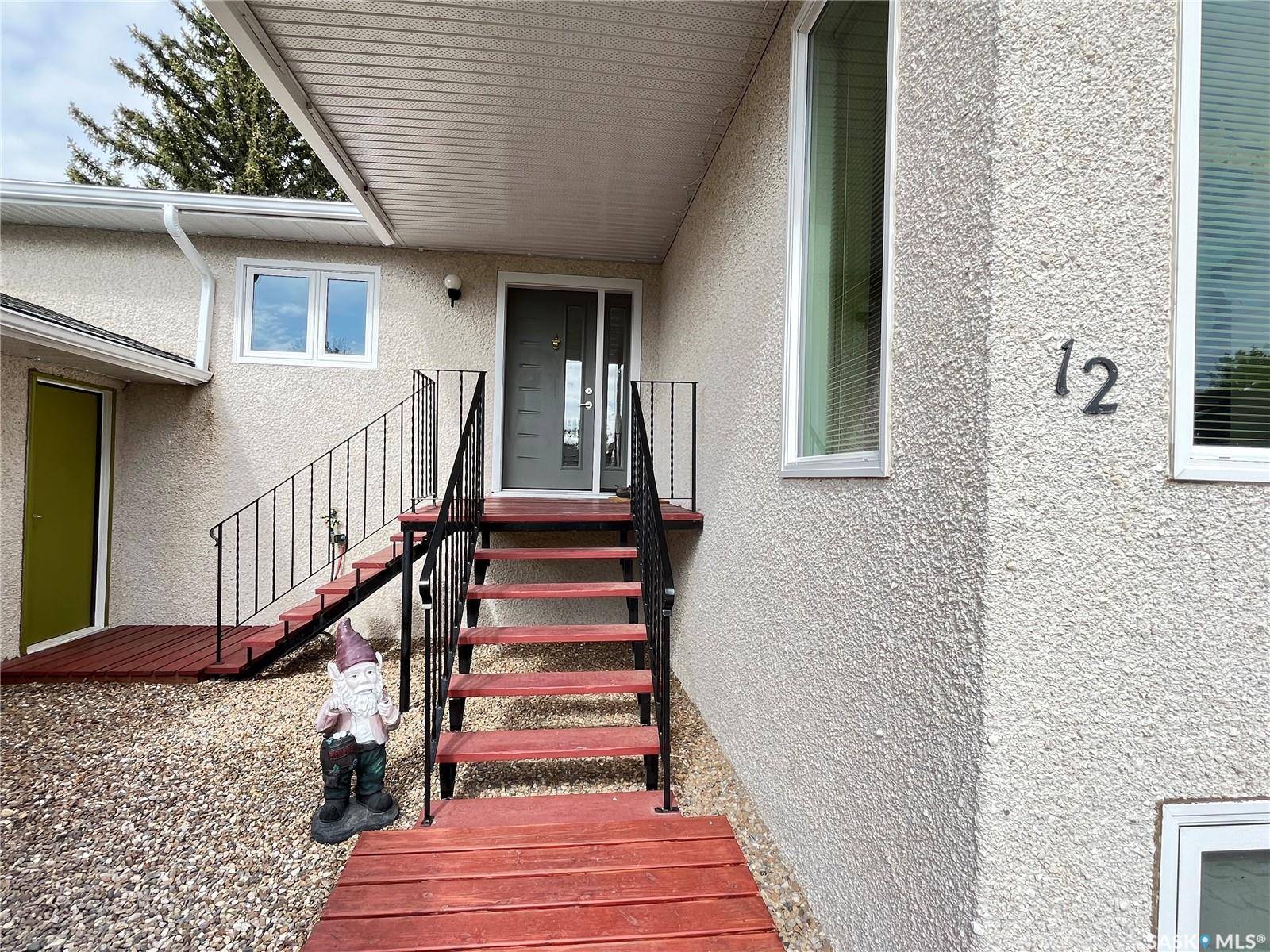 Maple Creek, SK S0N 1N0,12 Chinook PLACE