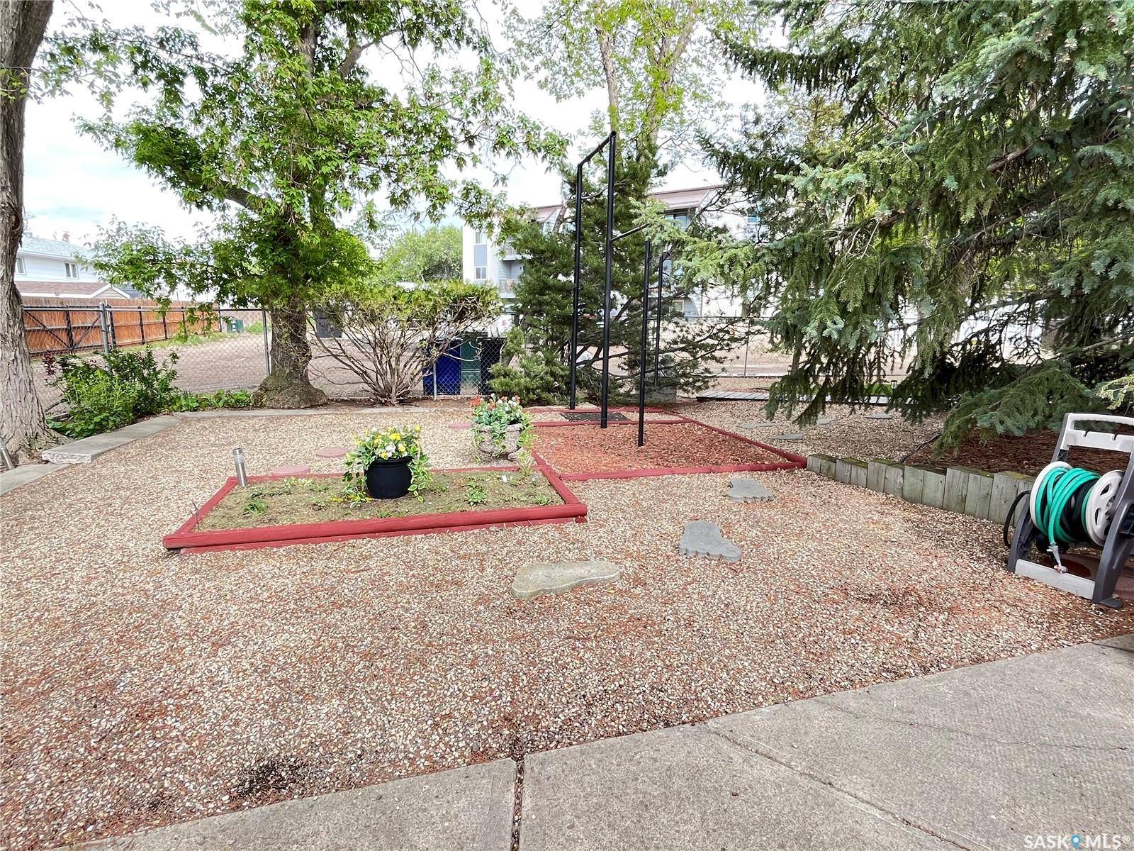 Maple Creek, SK S0N 1N0,12 Chinook PLACE