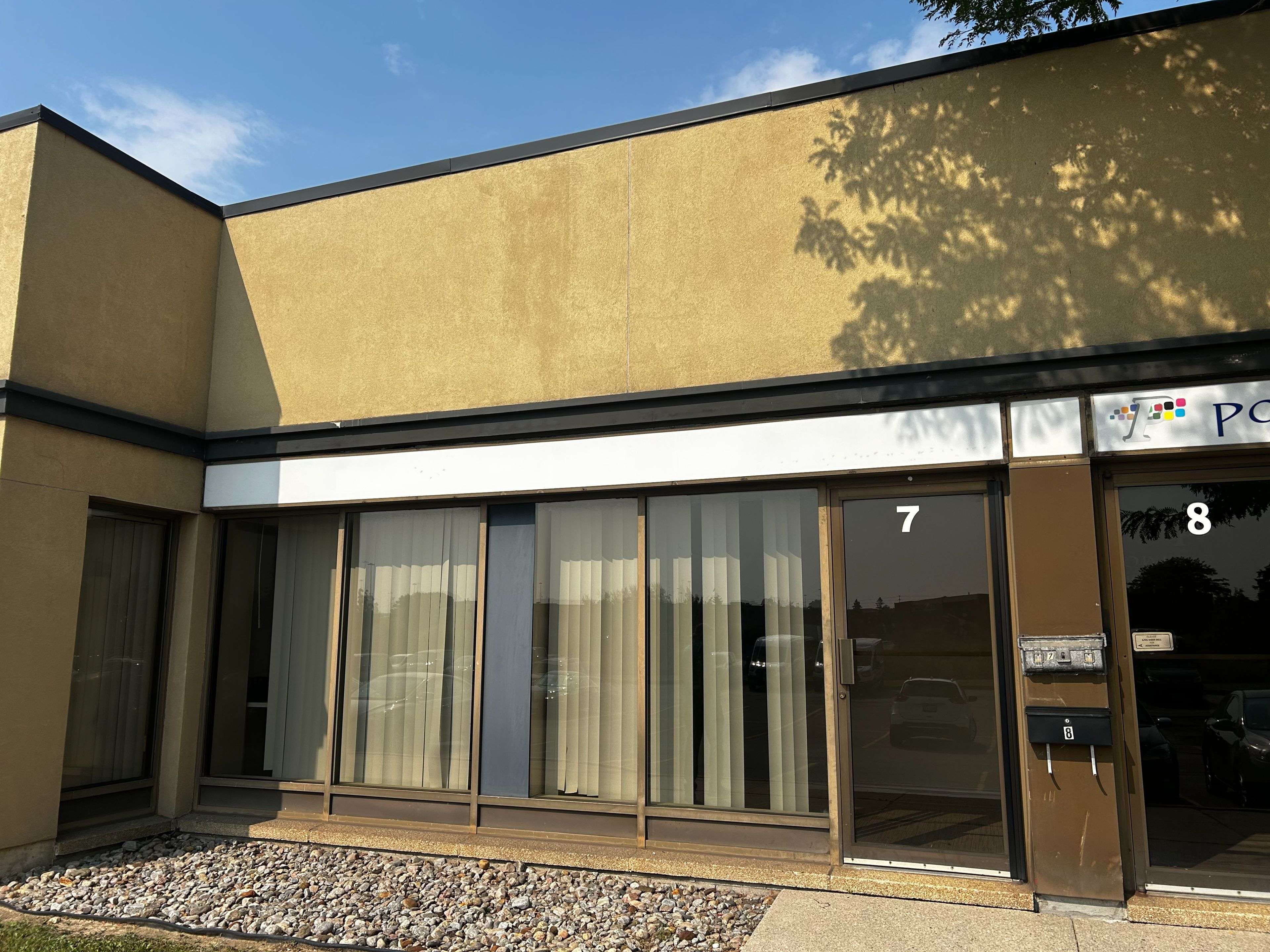 Mississauga, ON L4W 4J4,5810 Ambler DR ##7