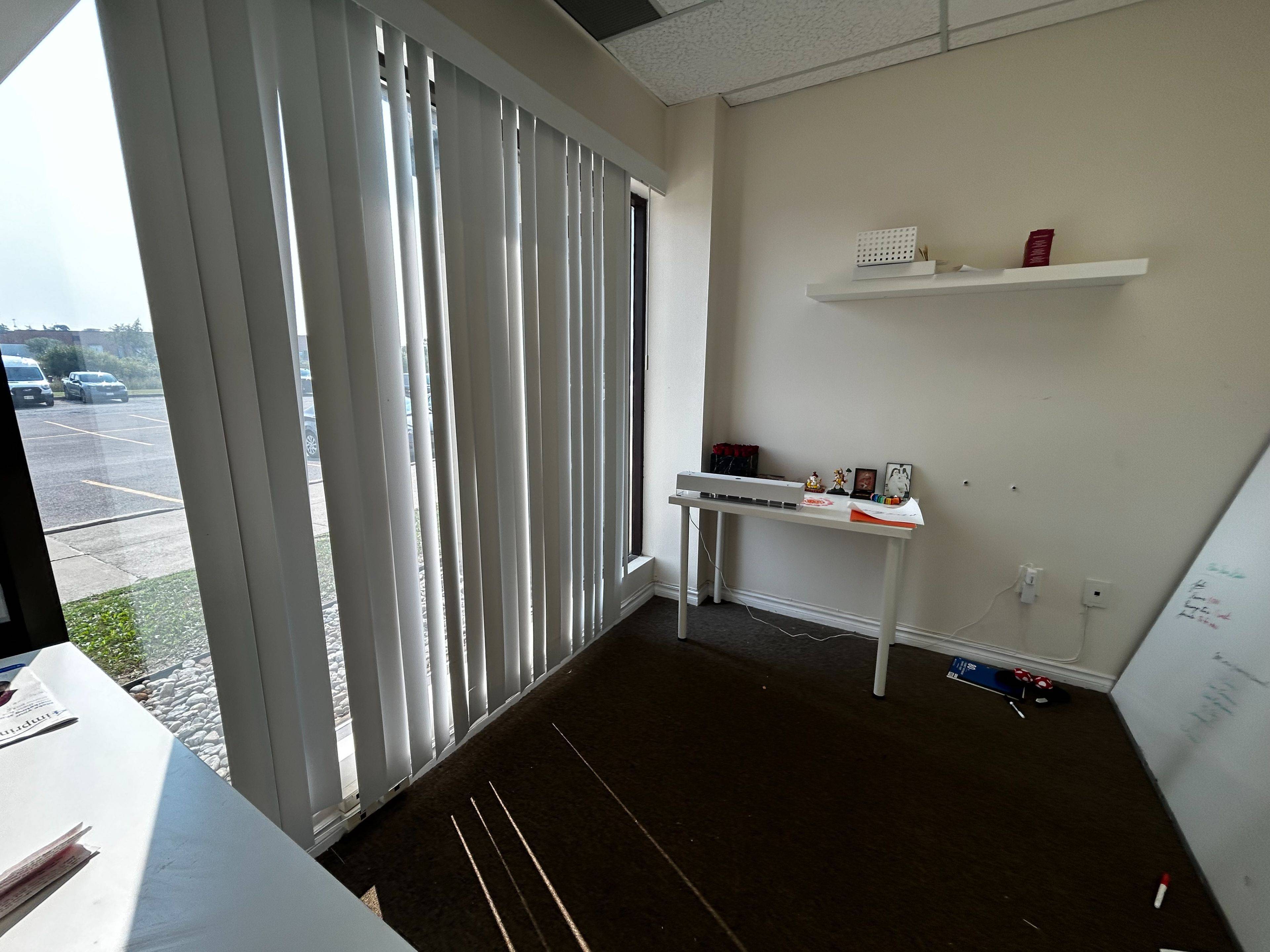 Mississauga, ON L4W 4J4,5810 Ambler DR ##7