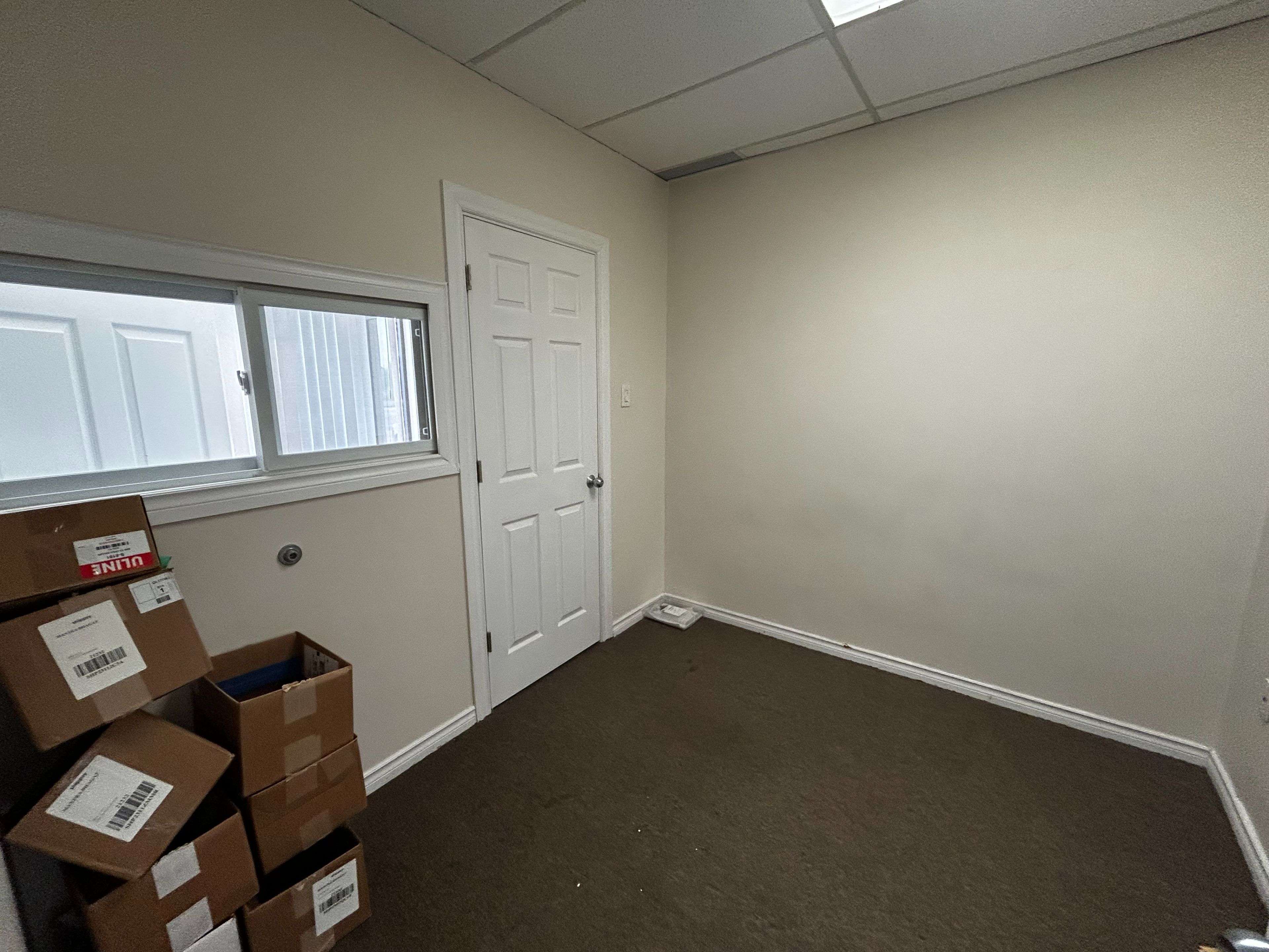 Mississauga, ON L4W 4J4,5810 Ambler DR ##7