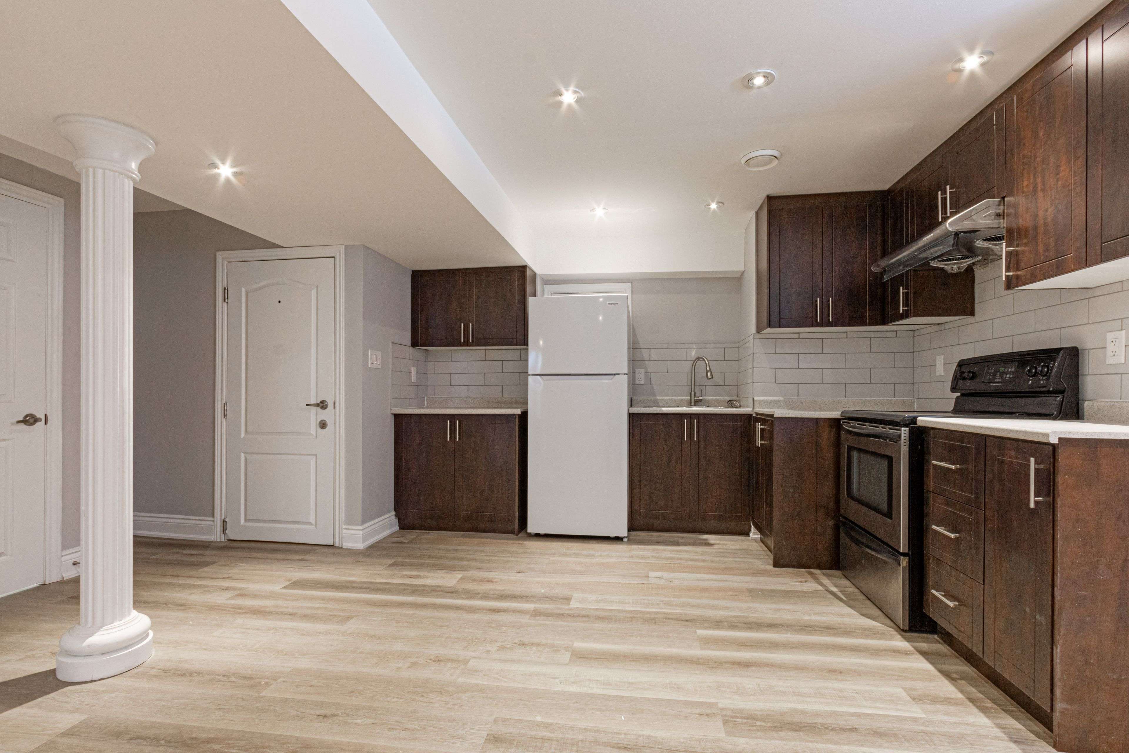 Mississauga, ON L5M 8B7,5118 Misty Pine CRES #Lower