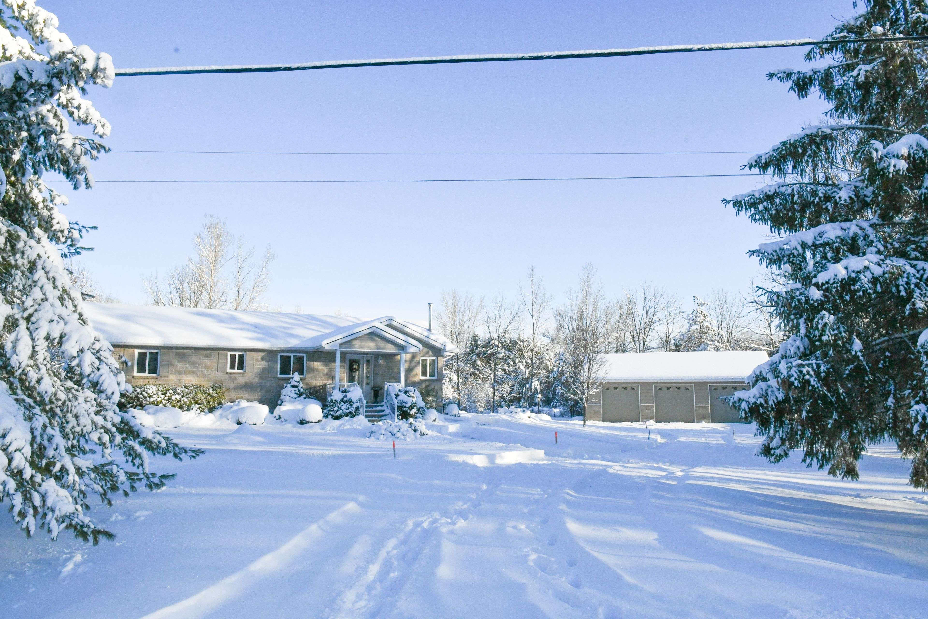 Leeds And The Thousand Islands, ON K0E 1R0,133 ESCOTT ROCKPORT RD