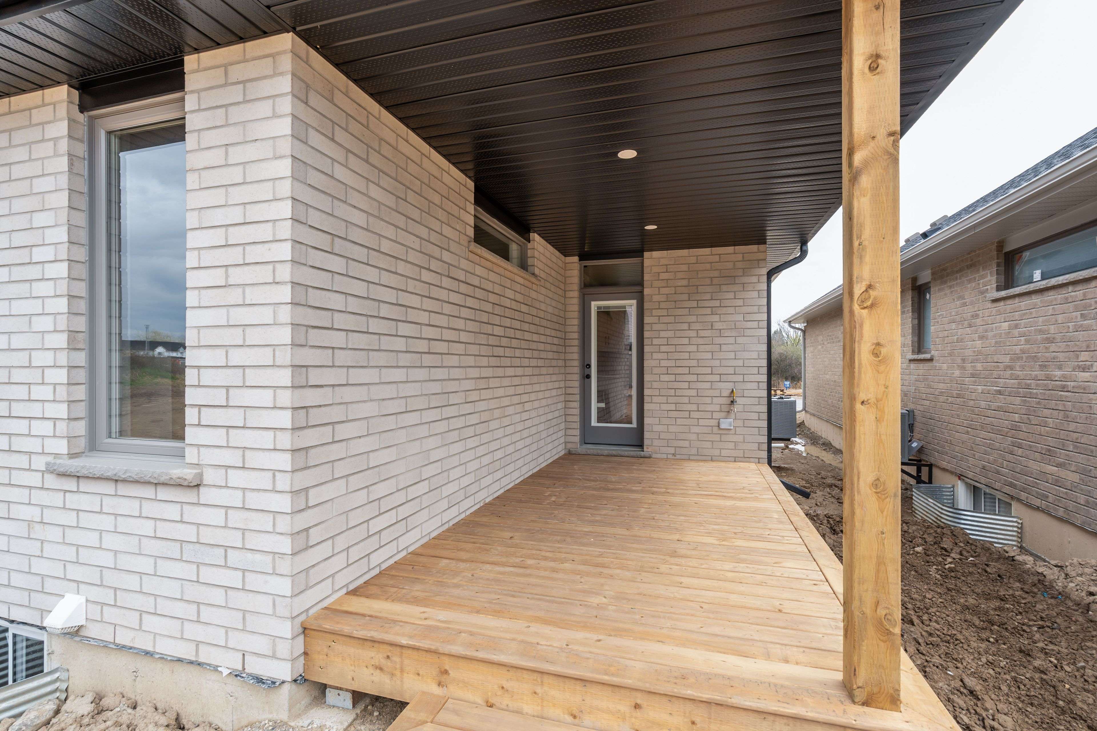 Aylmer, ON N5H 0C1,31 Hemlock CRES