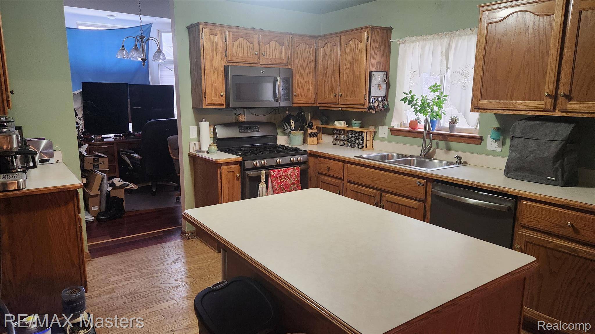 Brownstown, MI 48183,24879 Emily DR