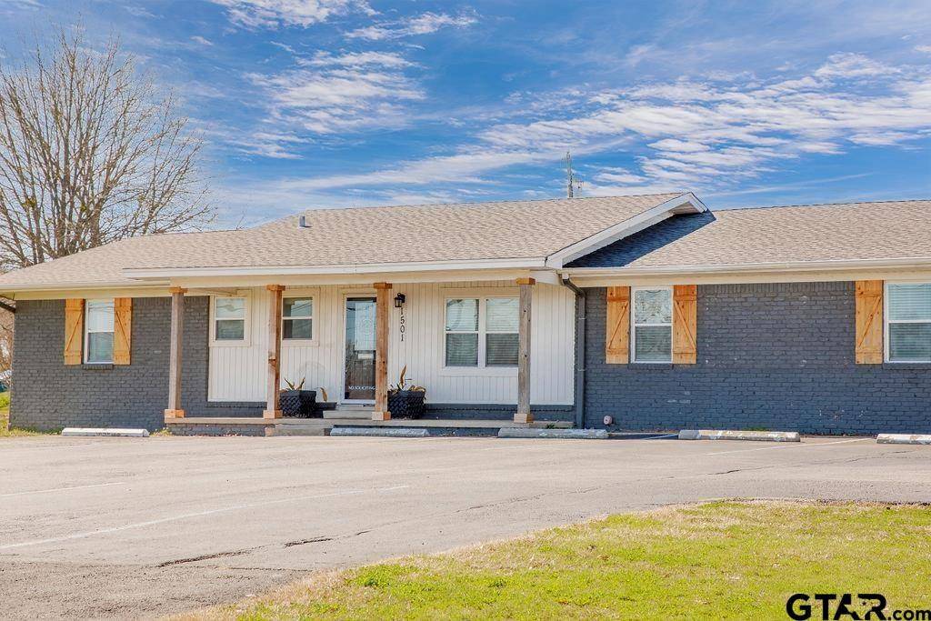 Lindale, TX 75771,1501 S Main Street