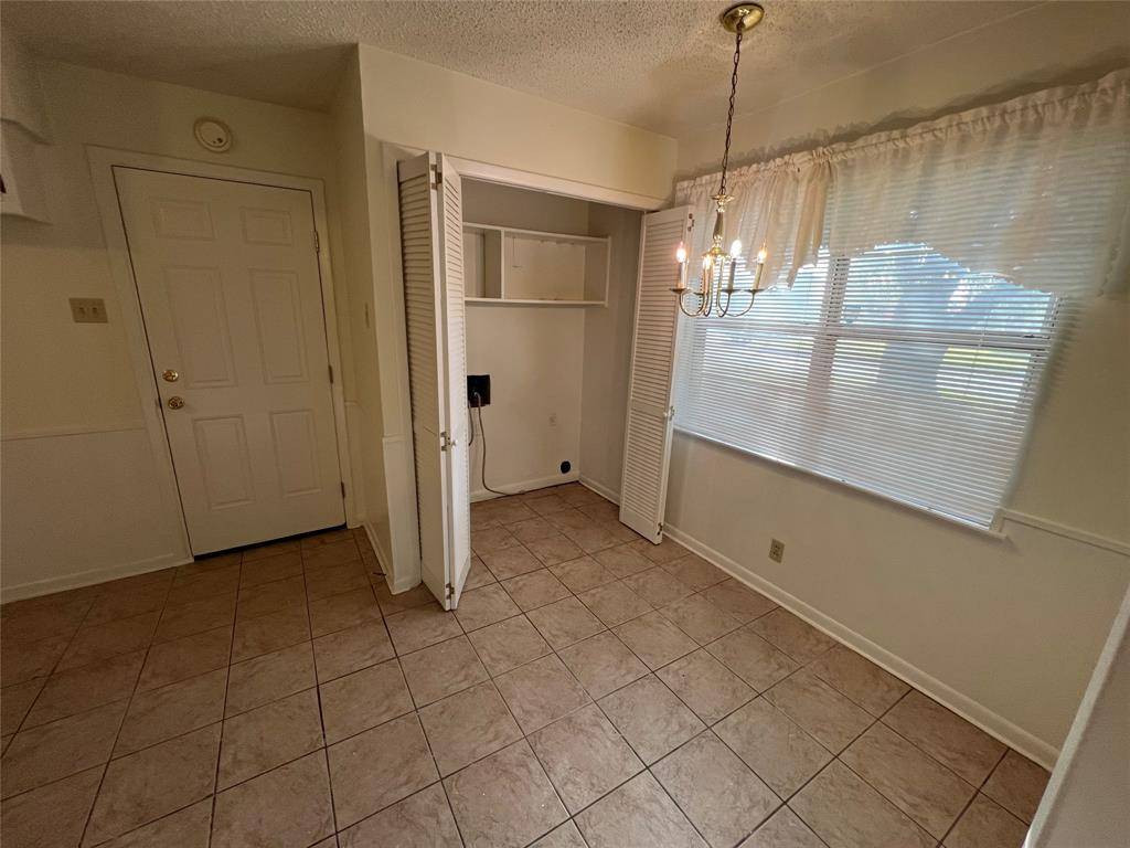 Sherman, TX 75092,2209 N Woods Street