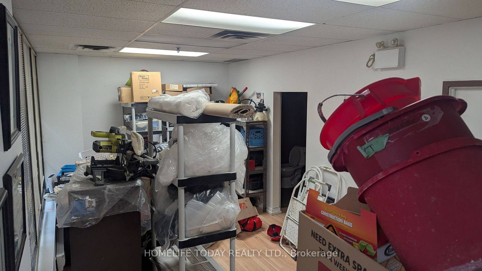 Toronto E11, ON M1B 4Z5,1305 Morningside AVE #11