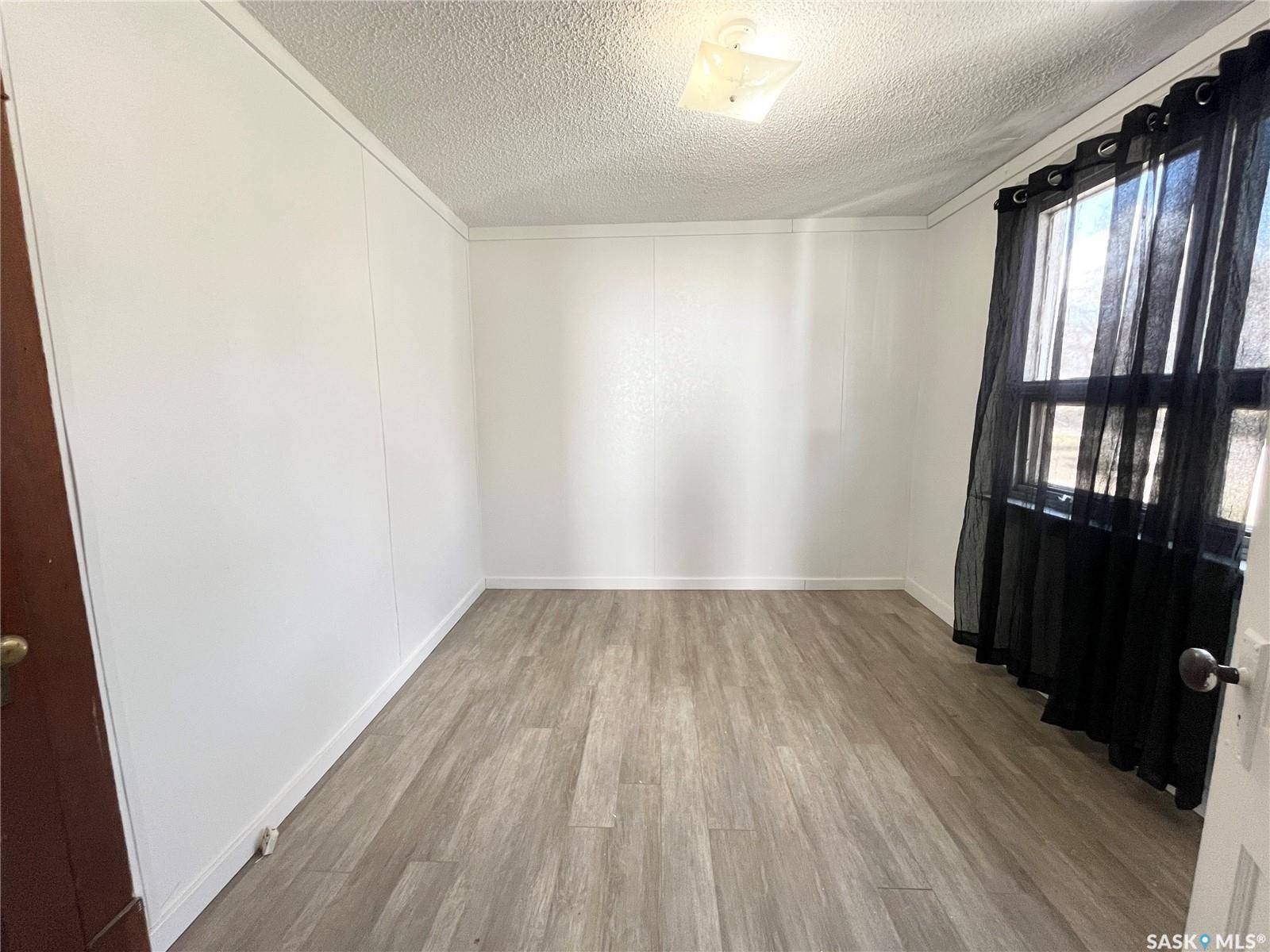 North Battleford, SK S9A 1W9,1142 106th STREET