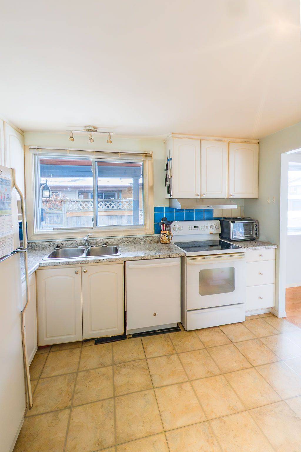 Tanglewood - Grenfell Glen - Pineglen, ON K2G 4A3,57 Benlea DR