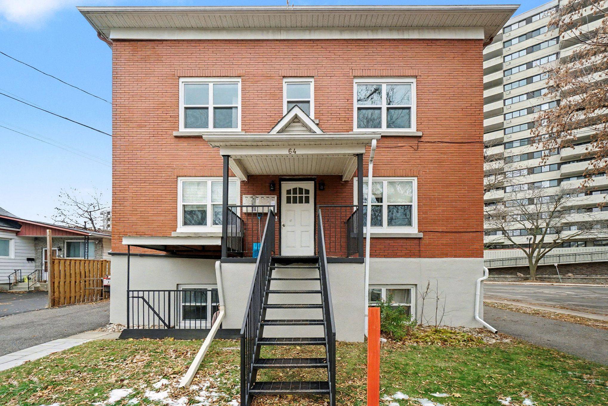 Vanier And Kingsview Park, ON K1L 7Z2,64 Genest ST #6