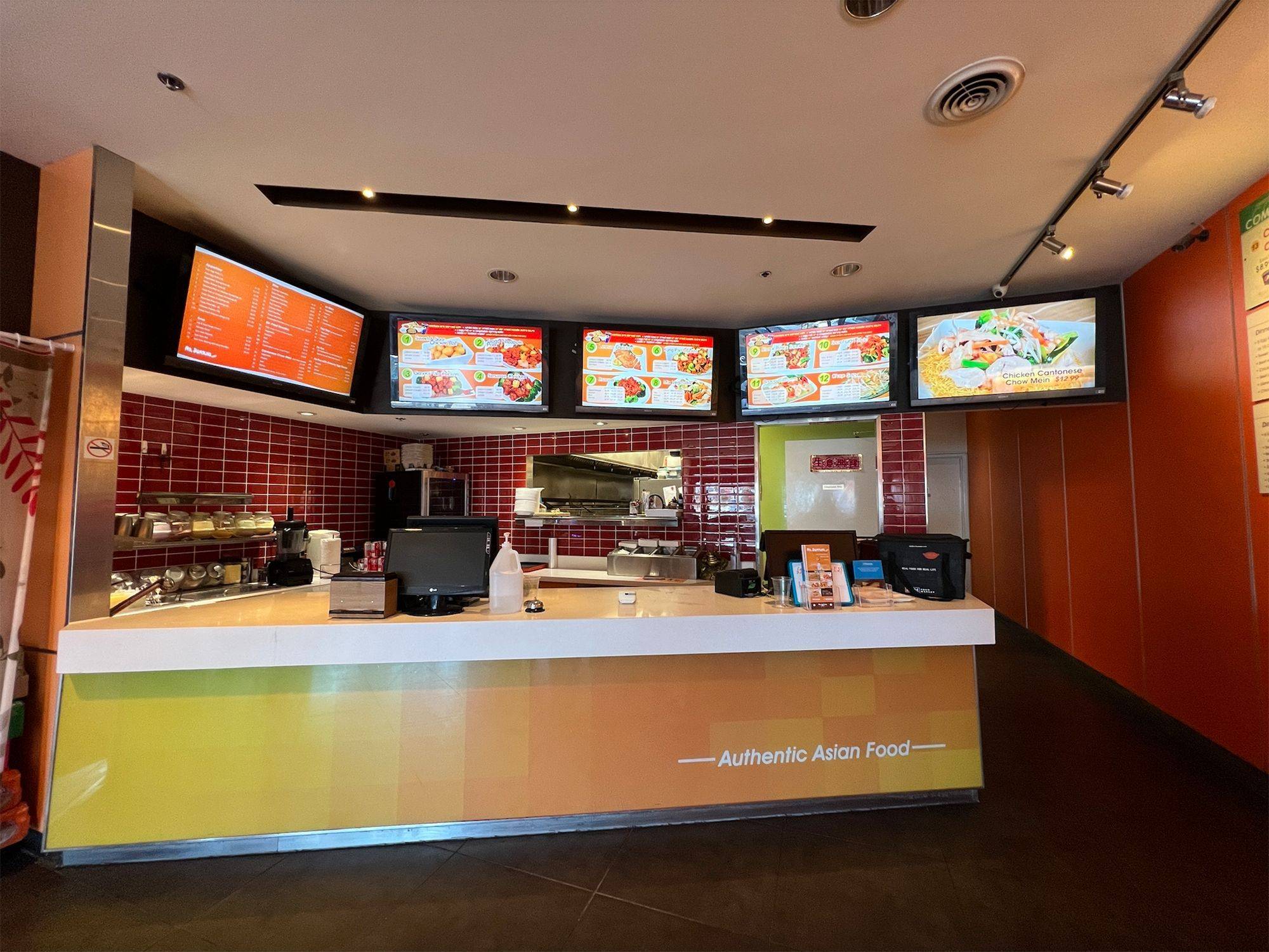 Hamilton, ON L8P 4W3,50 Dundurn ST S #103