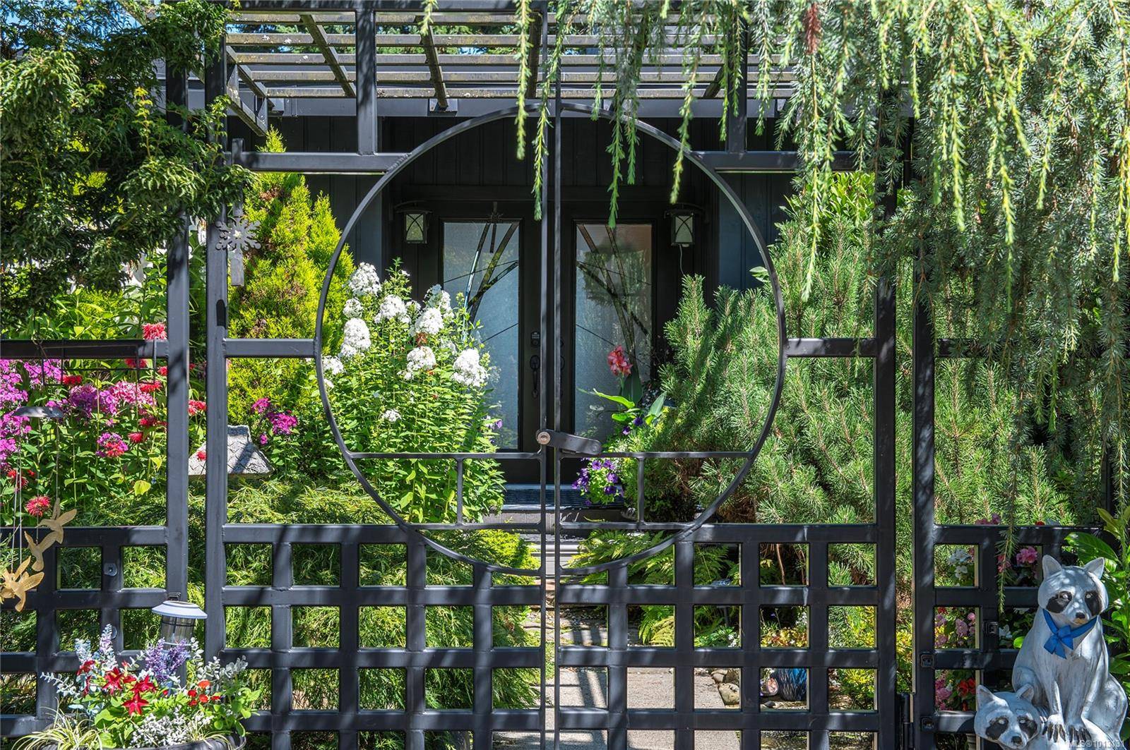 Campbell River, BC V9W 1G6,1093 Ash St