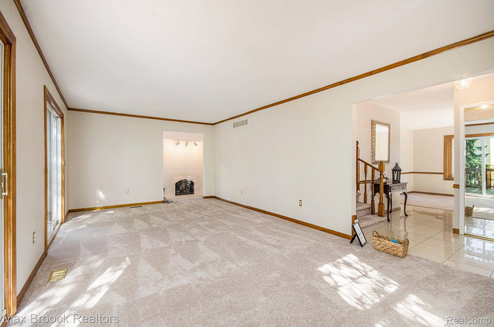 Bloomfield Hills, MI 48304,1522 Tannahill LN