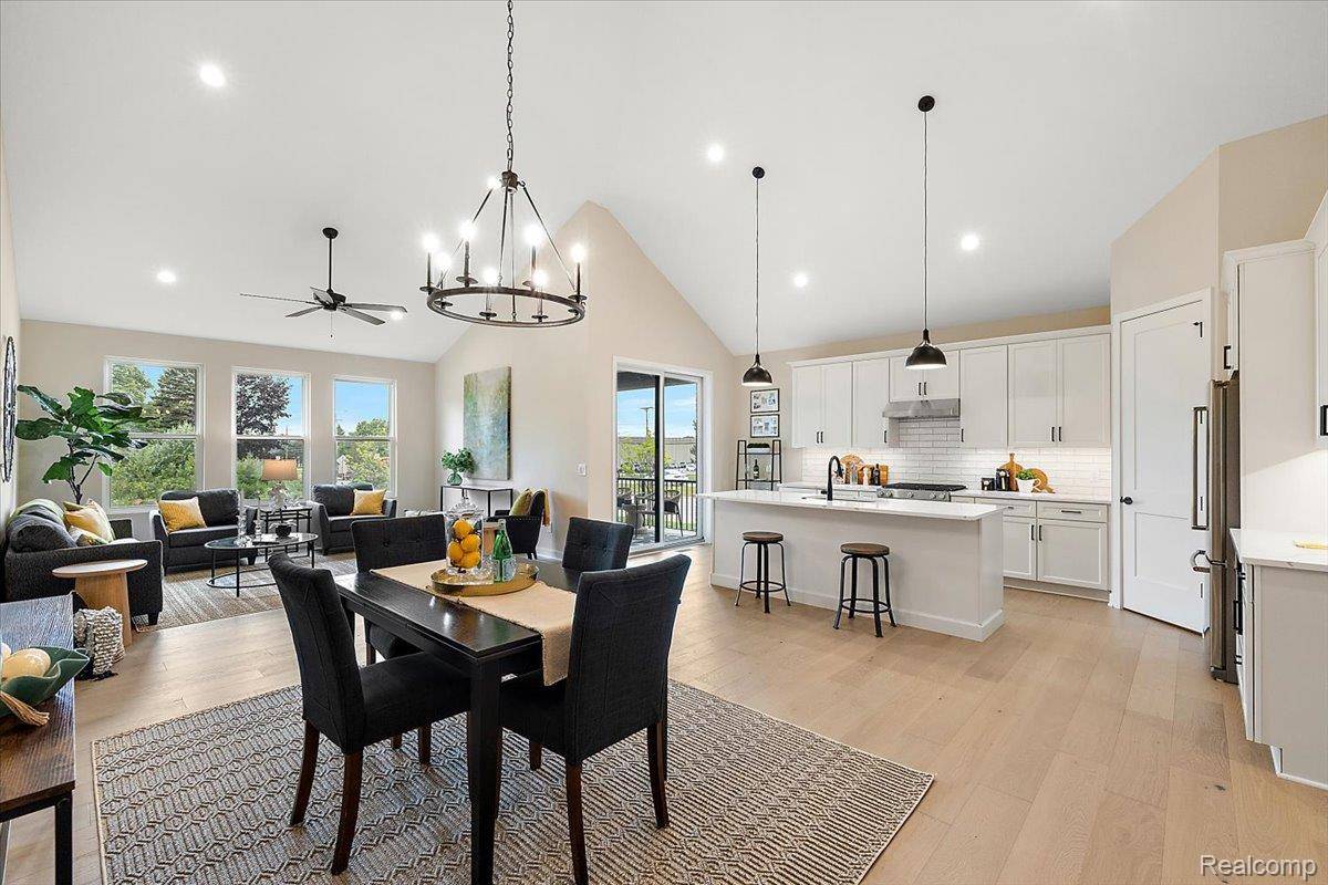 Rochester Hills, MI 48307,2031 Breckenridge CT #4