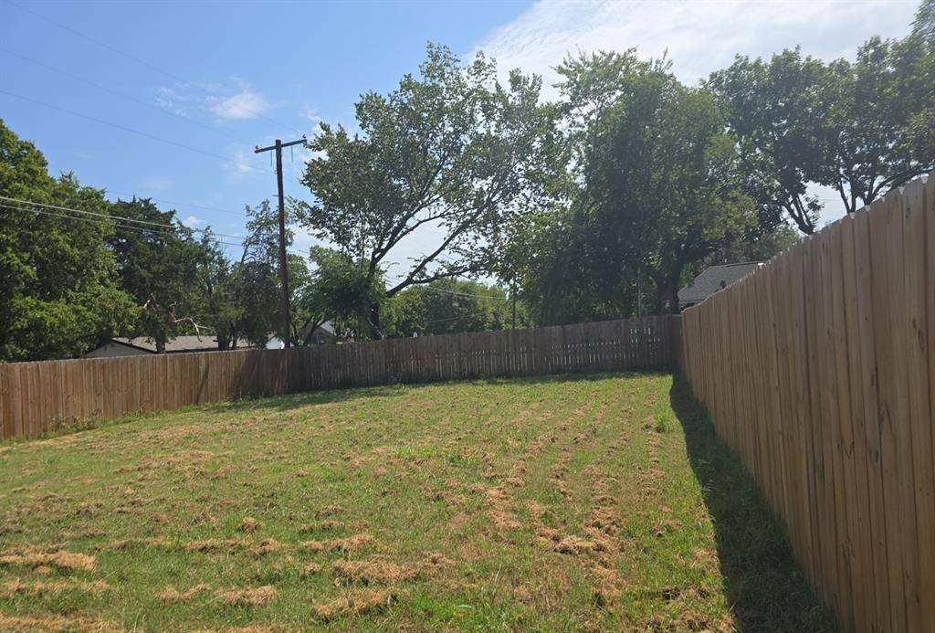 Dallas, TX 75217,562 Jonelle Street