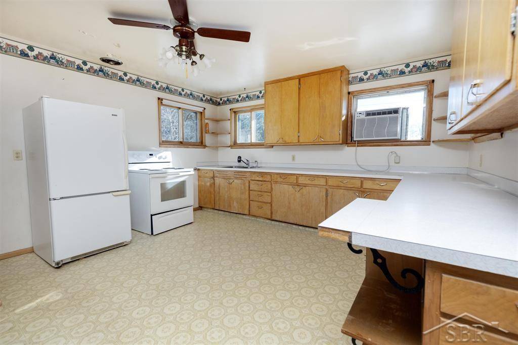 Midland, MI 48640,2787 E Miller RD