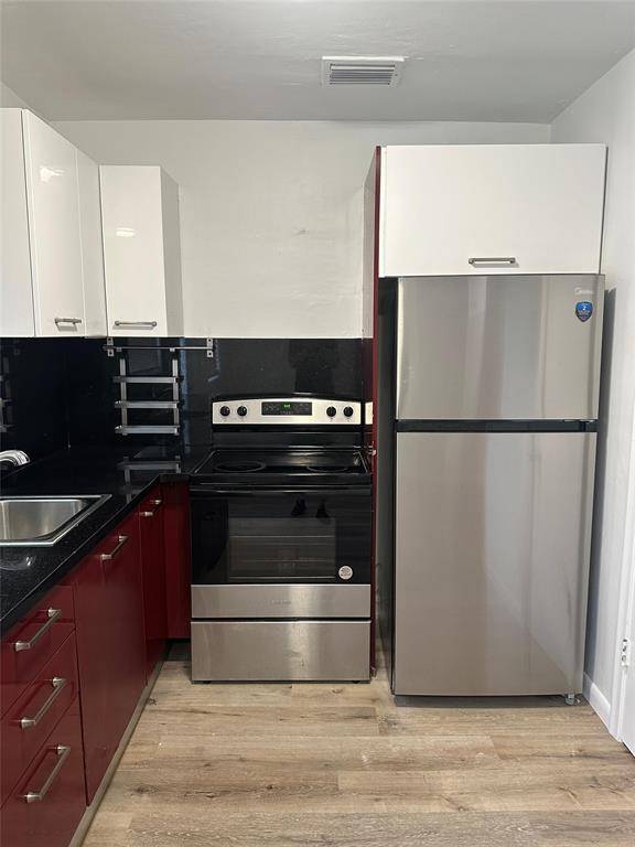 Hollywood, FL 33020,2222 Jackson St