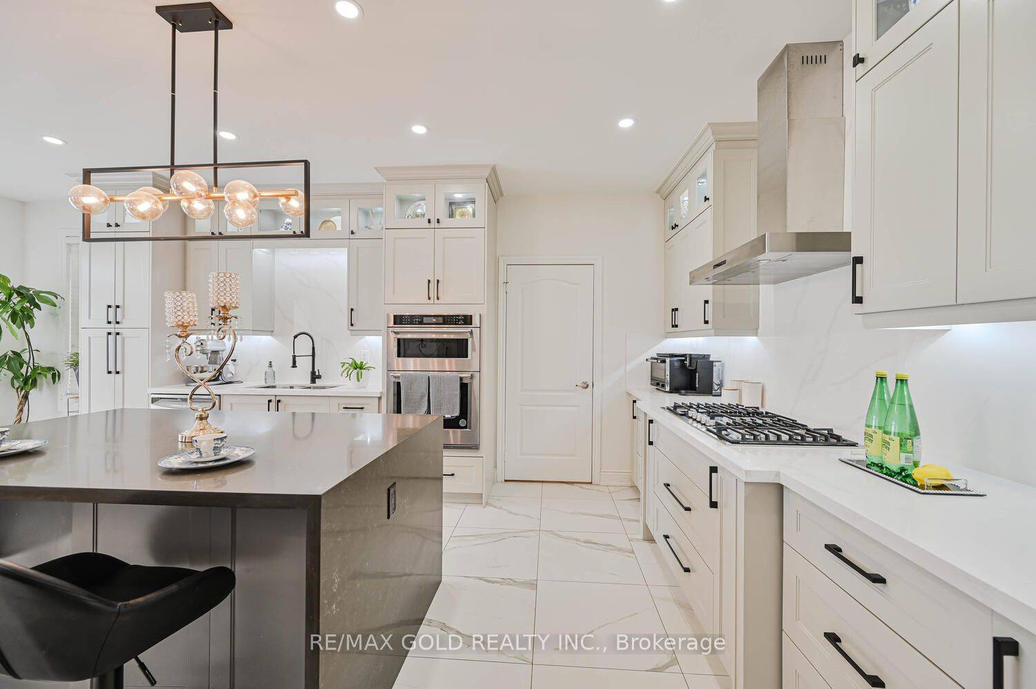 Brampton, ON L6P 2E4,23 Yellow Pine RD