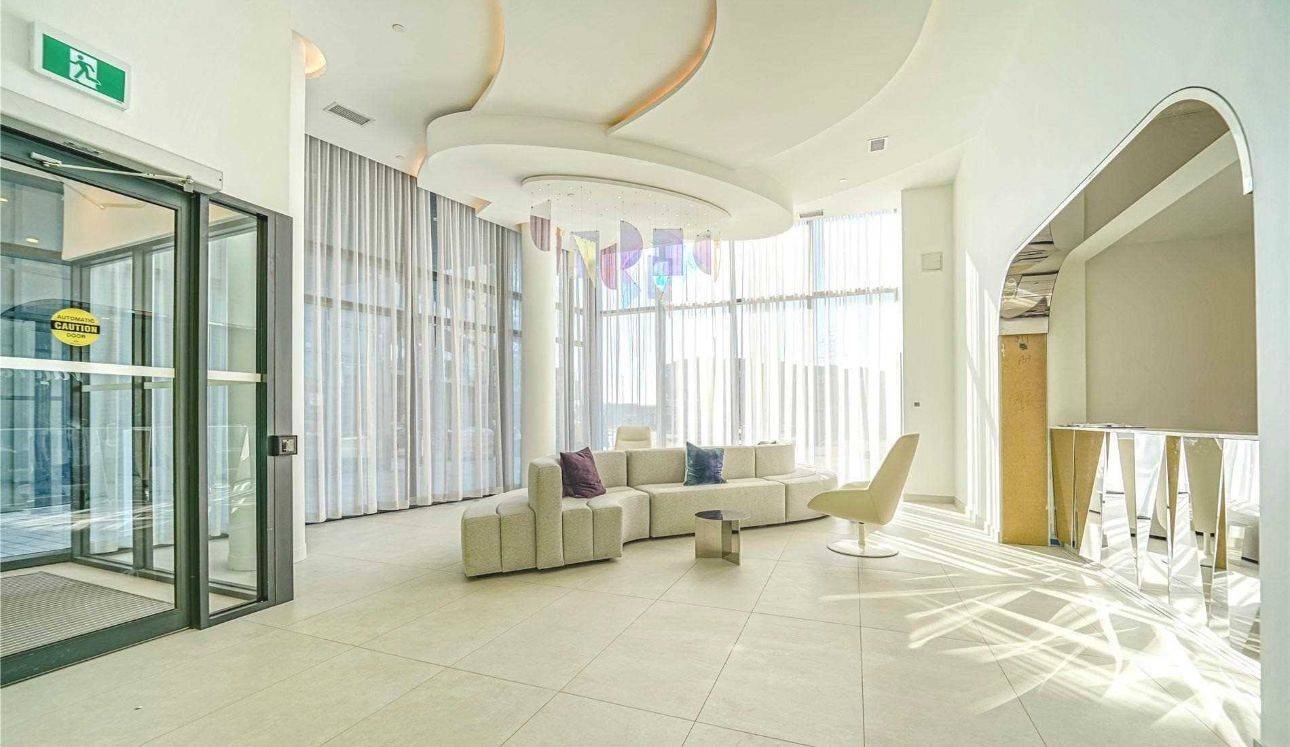 Burlington, ON L7M 2A7,3200 Dakota Common #B520