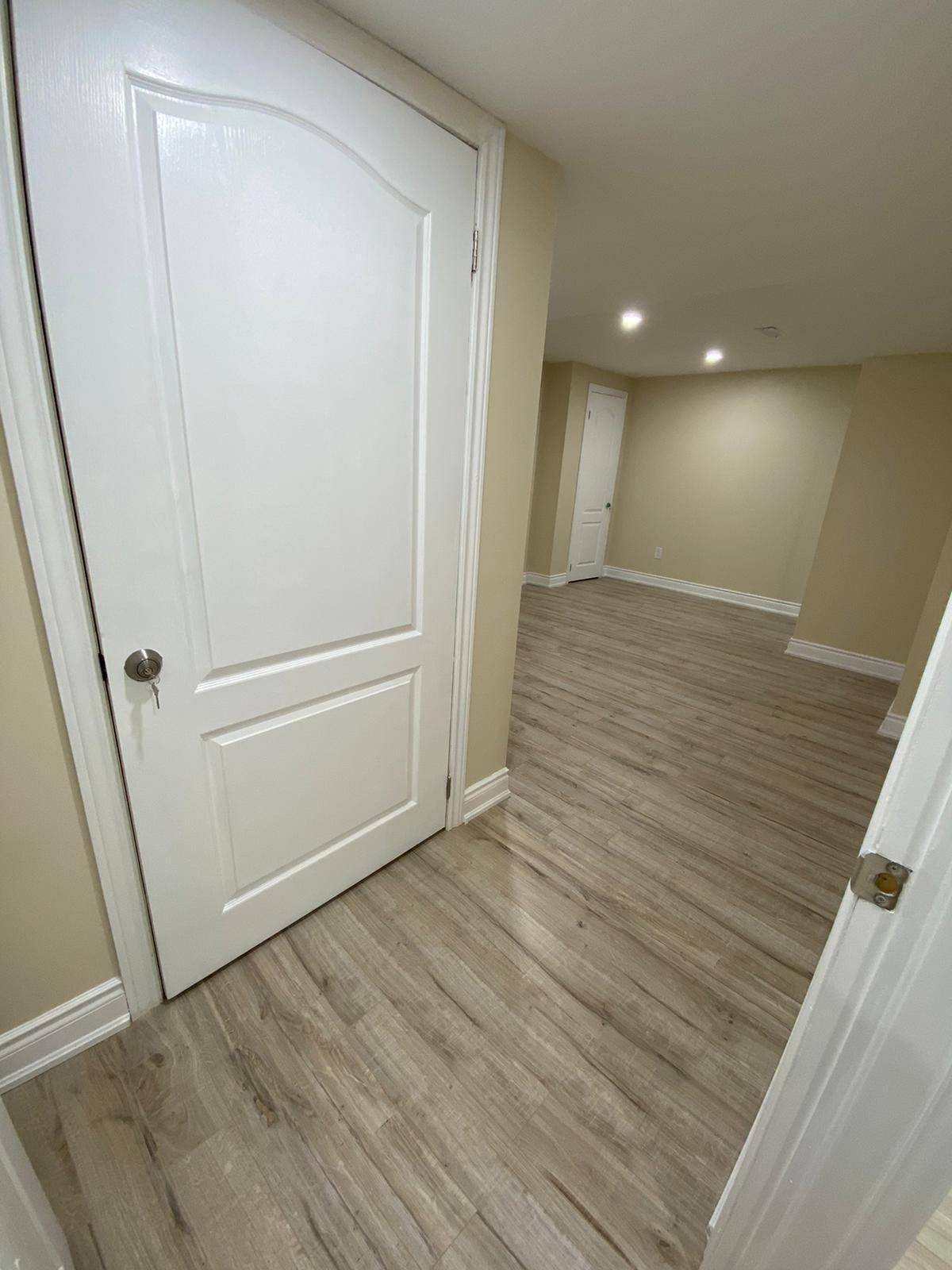 Milton, ON L9T 6A3,1664 Norris CIR #Lower